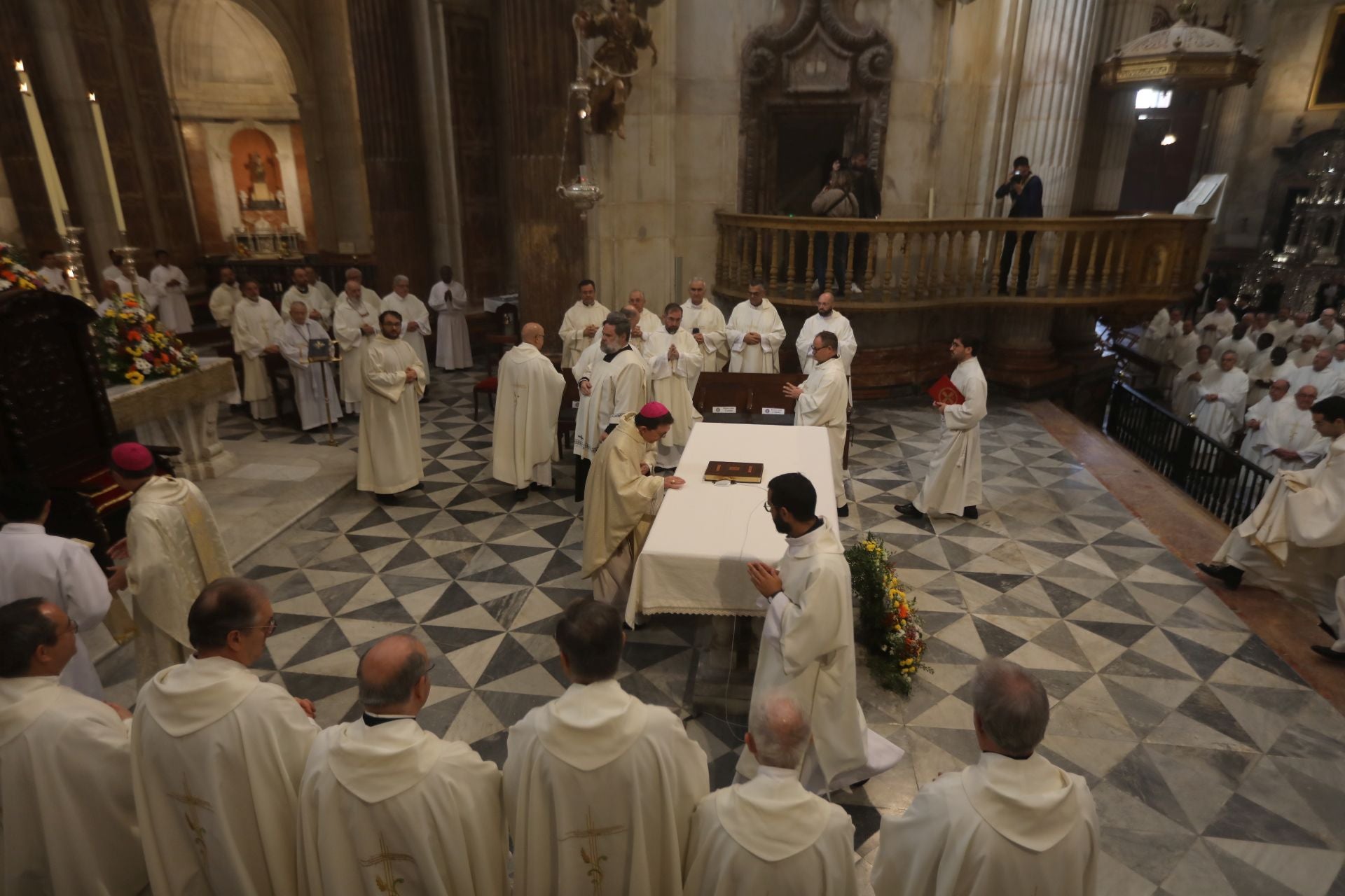 Fotos: Misa de presentación en Cádiz del administrador apostólico