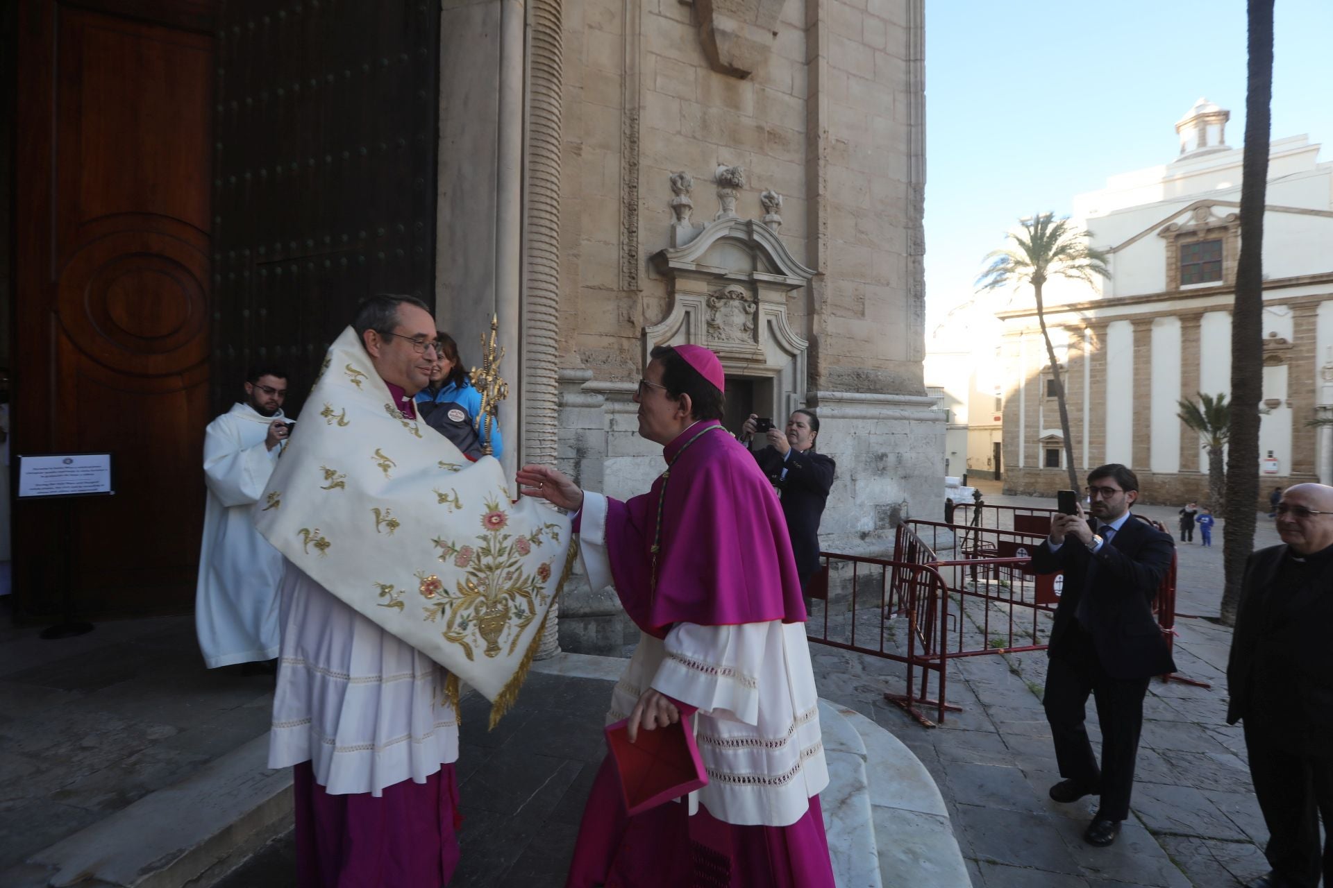 Fotos: Misa de presentación en Cádiz del administrador apostólico