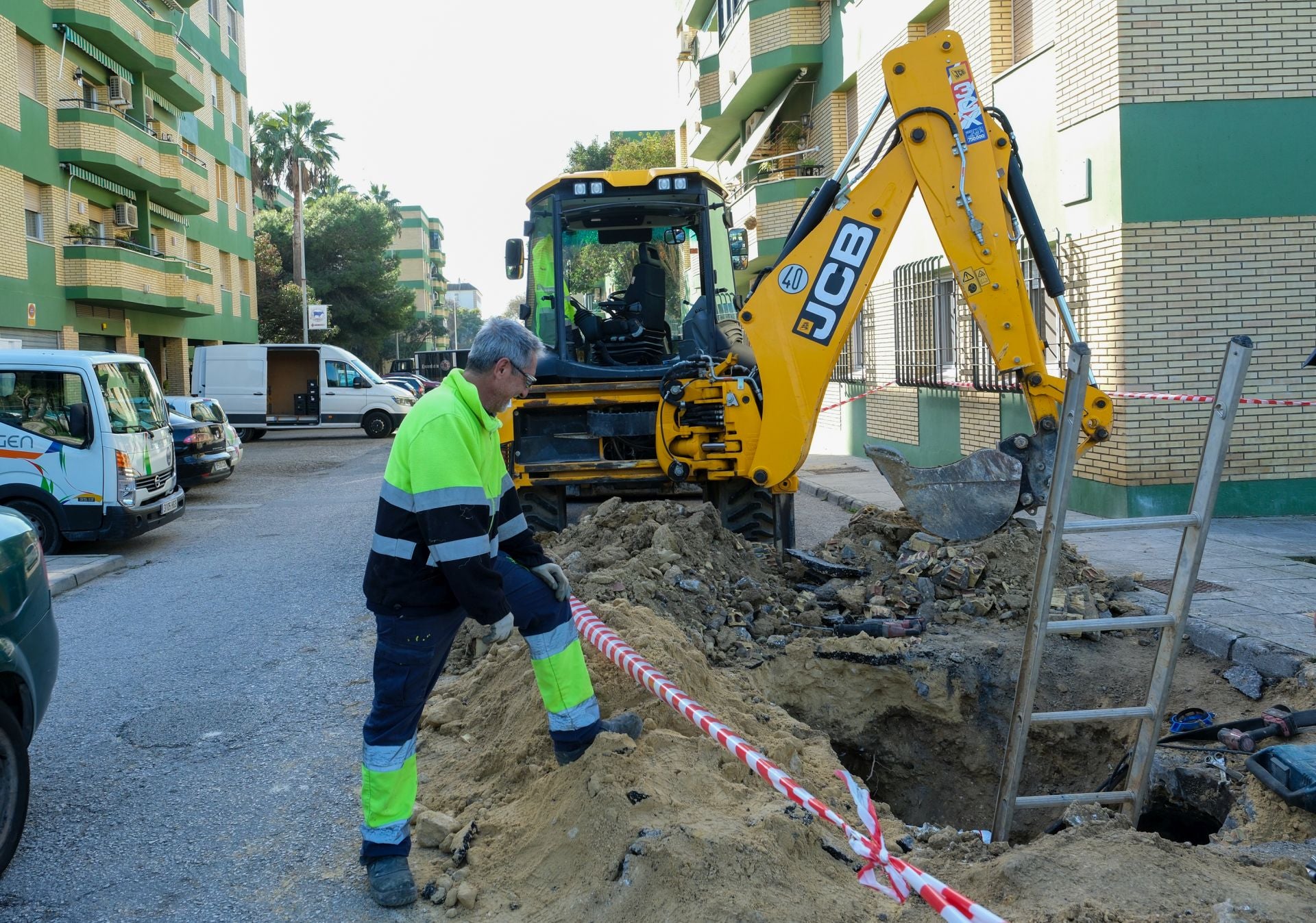 Fotos: Una avería deja a varias zonas de Puerto Real sin agua
