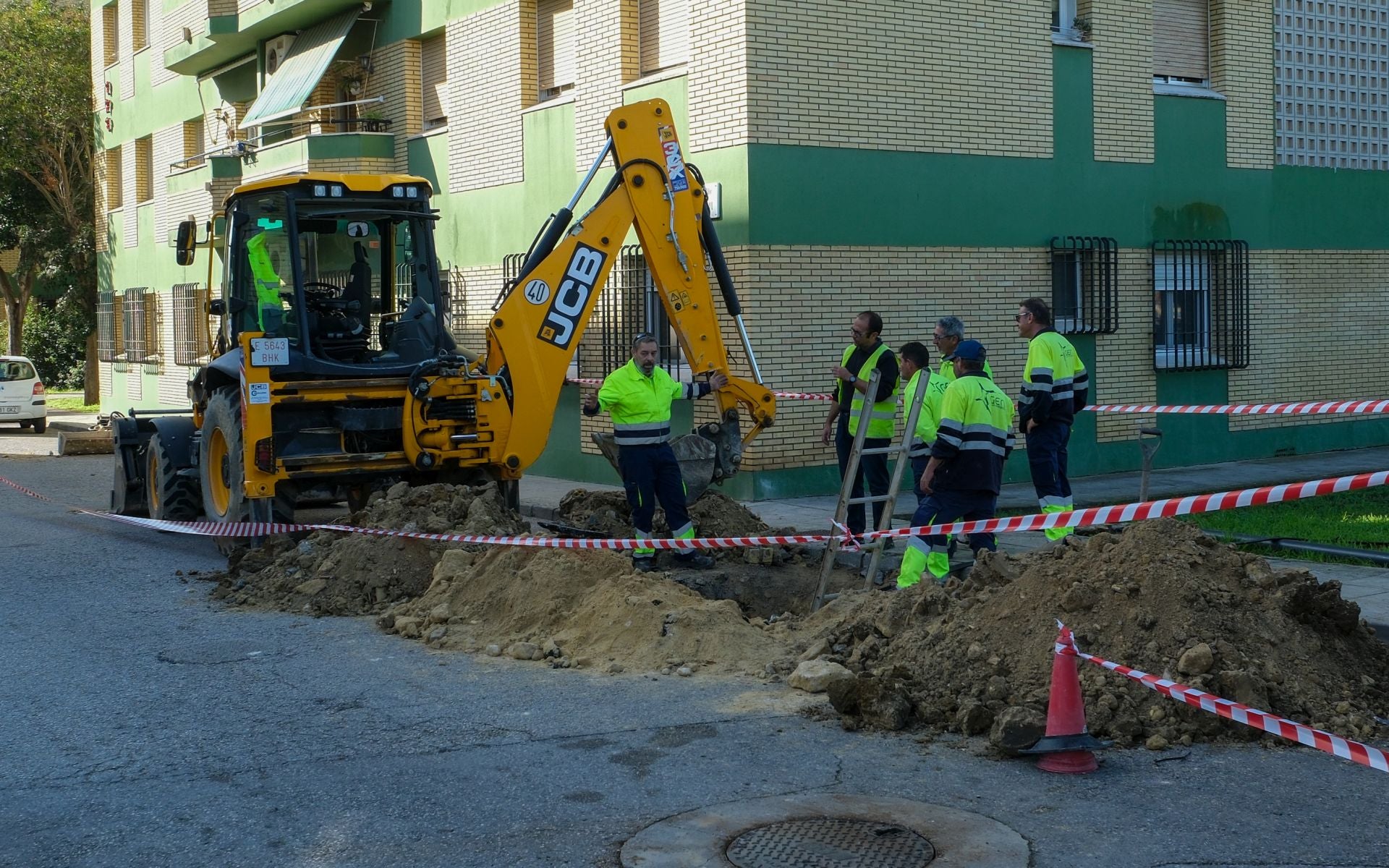 Fotos: Una avería deja a varias zonas de Puerto Real sin agua