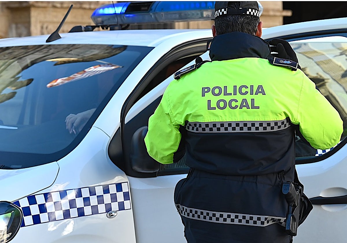 Zambombas en Jerez: 51 sancionados por orinar en la calle y 13 por botellón