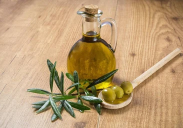 Los aceites que se pueden consumir y los que no: diferencias entre oliva virgen y lampante