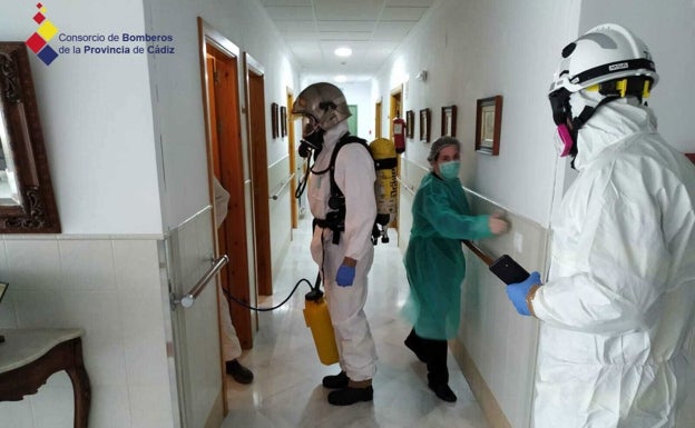 Desinfección de la residencia durante la pandemia.