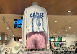 La tienda de Australia en la que puedes encontrar camisetas con el nombre de Cádiz: «Quiero una, por favor»