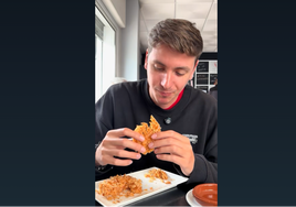 Este bar sirve una de las tortillas de camarones más famosas de Cádiz: «¡Qué locura!»
