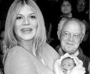 Ivonne Reyes con su hijo