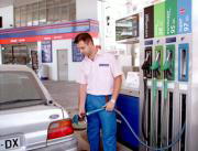 El nuevo carburante ya es una constante en las estaciones de servicio. Fotos: Israel García