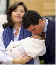 Alexia de Grecia y Carlos Morales presentaron a su hija Arrietta