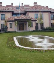 Fachada principal de la residencia del Príncipe de Asturias.CHEMA BARROSO