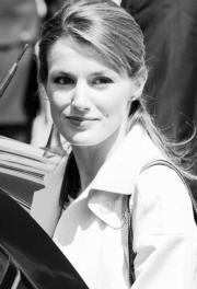 Doña Letizia apuesta ahora por los diseñadores españoles