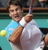 Robredo vence a Safin y se mete en cuartos