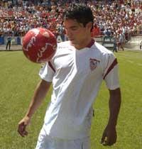Saviola considera la llegada al Sevilla «un desafío importante»