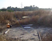El dolmen de Montelirio convertido en vertedero. ABC