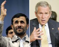 El presidente iraní, Mahmud Ahmadinejad, y el presidente de EEUU, George W. Bush. /Archivo