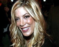 Tori Spelling da a luz a su primer hijo
