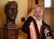 ABC  Una escena de «Yo serví al rey de Inglaterra»