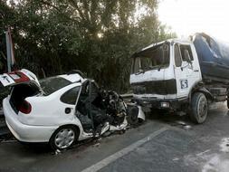 Cuatro jóvenes han perdido la vida en un choque frontal contra un camión en la carretera nacional 340, en el término municipal de Vejer de la Frontera, Cádiz. /EFE