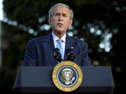 El presidente de los Estados Unidos, George W. Bush , pronuncia su discurso en la Casa Blanca. /EFE