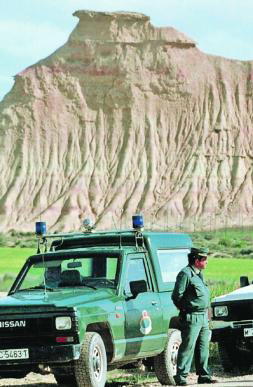 El Ejército resiste en las Bardenas