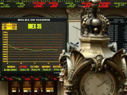 El Ibex baja un 3,74% y se situa en los 8.211,5 puntos