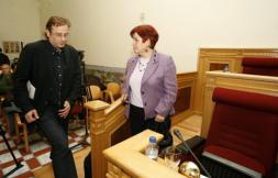 El PP no apoyó la moción sobre Franco por el tono «sesgado» de San Emeterio