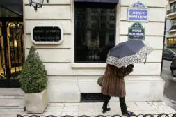 Cuatro ladrones roban 80 millones de euros en una joyería de lujo en París