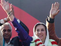 El terrorismo mantiene a Pakistán en la encrucijada un año después de la muerte de Benazir