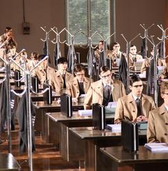 Thom Browne, uniforme y marcial