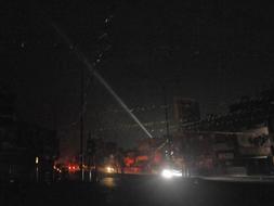 El ataque ha alcanzado el edificio de Hacienda. / Afp