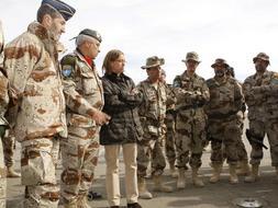 Chacón busca curas para el Ejército