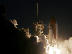 El Discovery ha despegado con éxito. / Ap