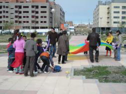 El PAU de Vallecas reclama abrir sus parques infantiles