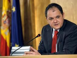 La marcha de David Vegara, número dos de Economía, hace un roto al equipo de Salgado