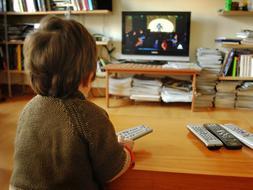 Cada hora de tele, un 10% más de posibilidad de que los niños sufran trastornos de atención