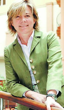 Pilar del Castillo «Yo misma propuse pintar mi autorretrato para el Ministerio»