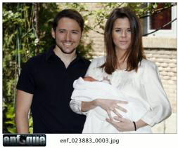 Amelia Bono y Manuel Martos presentan al pequeño Jorge