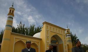 Uigures de Xinjiang, chinos de segunda