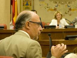 El PP busca alianzas para hacer del voto a los Presupuestos una moción a Zapatero