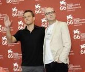 Soderbergh, tapado por los circos de Rivette y Chávez