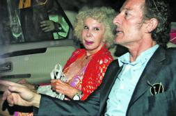 La duquesa de Alba defiende su amor