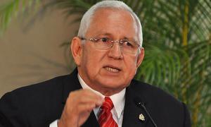 Micheletti niega la llegada de una flota aérea de EE.UU. para derrocar a su gobierno