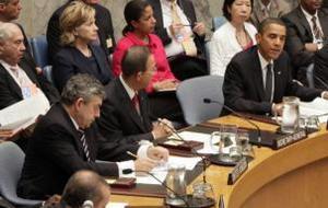 Obama logra un acuerdo histórico de desnuclearización