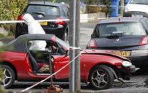 Atentado en Belfast a las puertas de una comisaría de Policía norirlandesa