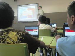 El Gobierno catalán bloquea la opción del castellano en los libros digitales escolares