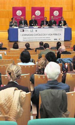 Los católicos españoles reclaman una «regeneración de la democracia»