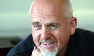 Peter Gabriel versiona a Radiohead