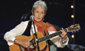 Joan Baez, rebelde y todavía con causa