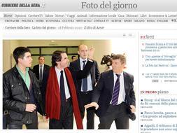 El gesto de Aznar da la vuelta al mundo