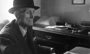 1967: Fallece en Madrid el escritor español José Martínez Ruiz, «Azorín»