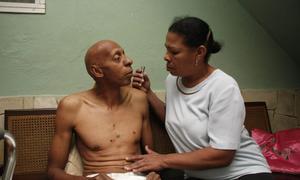 España ofrece al disidente Guillermo Fariñas un avión-ambulancia